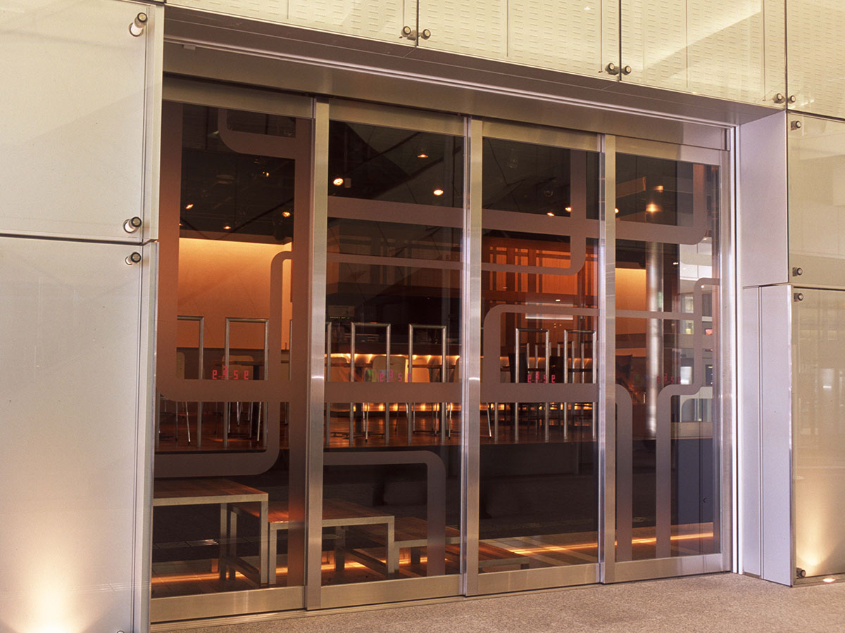 丸の内カフェease