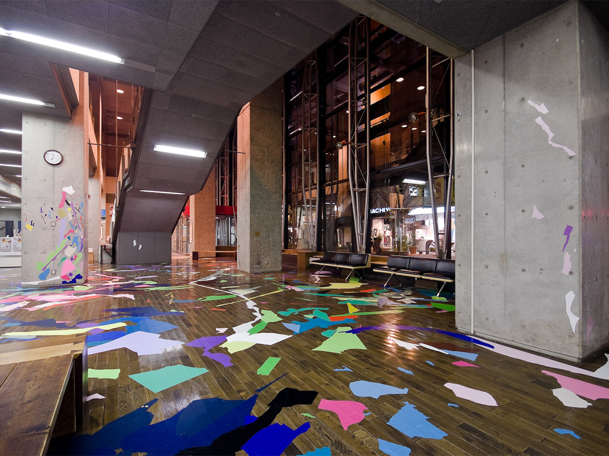 1 floor 2009 THREE DUBS